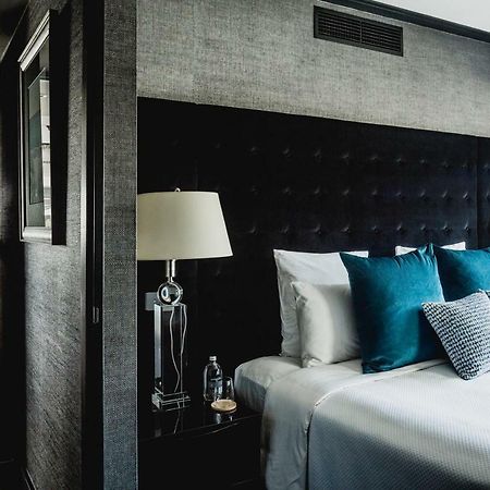 Bolton Hotel Wellington Luaran gambar A bedroom at the hotel
