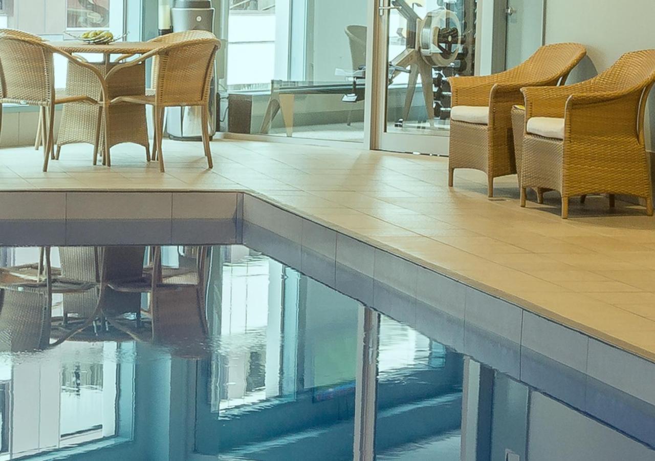 Bolton Hotel Wellington Luaran gambar Laminated glass floor
