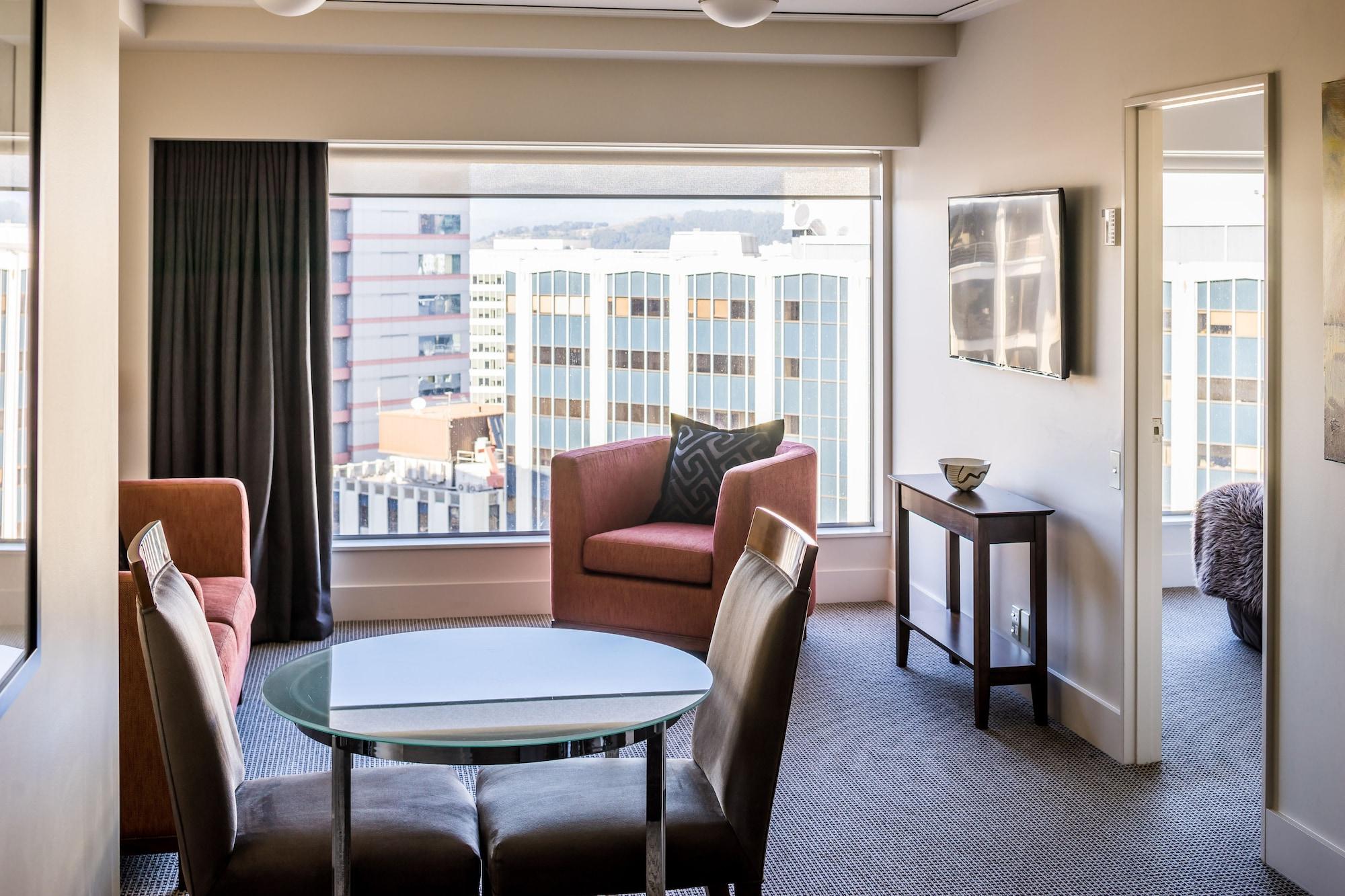 Bolton Hotel Wellington Luaran gambar A suite at the hotel