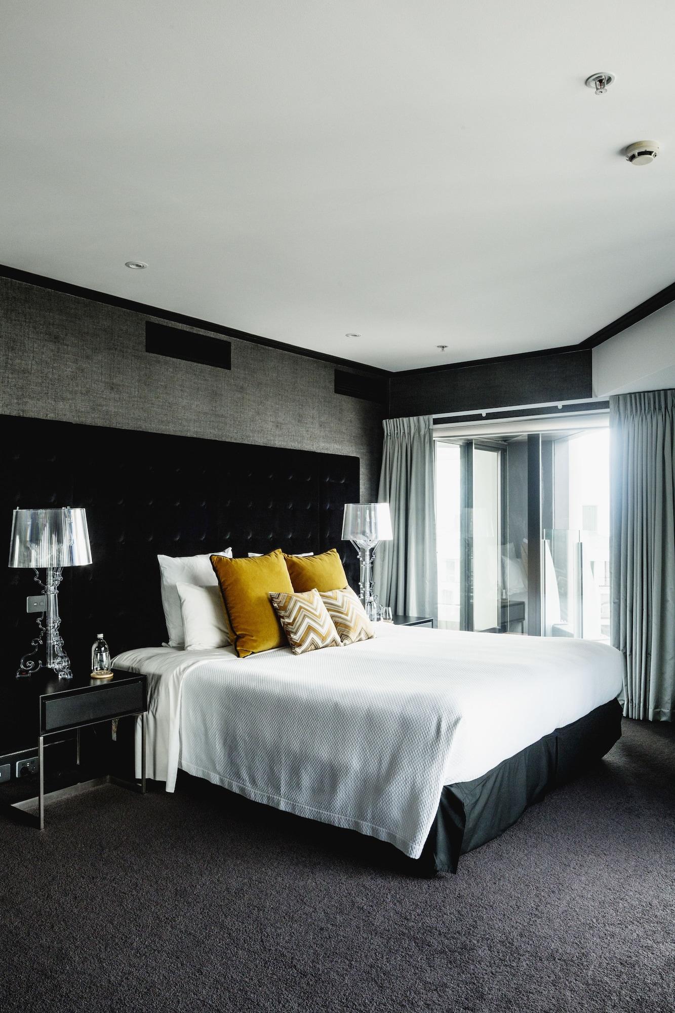 Bolton Hotel Wellington Luaran gambar A bedroom at the hotel